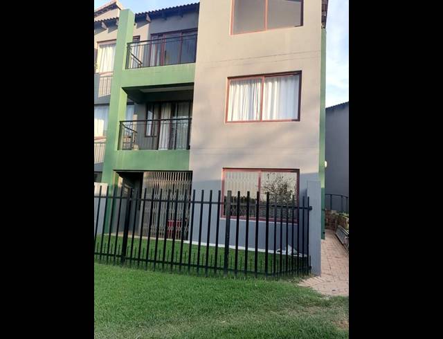 2 BEDROOM APARTMENT FOR SALE IN HONEYDEW GROVE